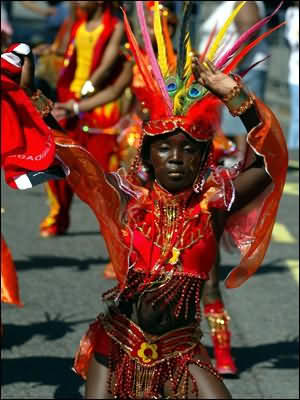 карнавал в Ноттинг-Хилле - один из крупнейших уличных хэппенингов в Европе