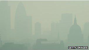чистота воздуха в Лондоне до сих пор иногда не соответствует стандартам