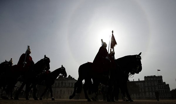 смена караула Королевской конной гвардии в Лондоне