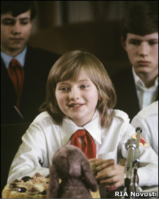 В 1986 году московская школьница Катя Лычева ездила в США и встречалась в Рейганом