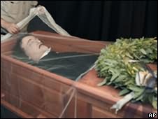 поклонники устроят почетные похороны в честь Эдгара По