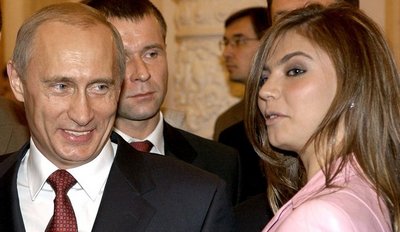 Владимир Путин и Алина Кабаева в Кремле, ноябрь 2004 г.