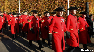 ветераны прошли маршем по улицам Лондона в честь Дня поминовения павших солдат