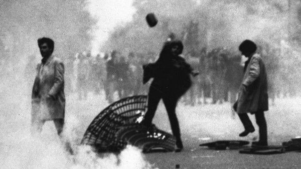 студенческие выступления начались в Париже в мае 1968 года, движущей силой протеста стали левые идеи, а главным лозунгом Запрещать запрещается