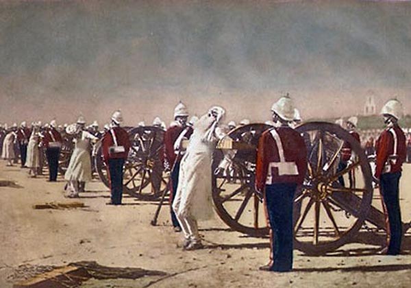 Подавление индийского восстания англичанами — картина русского художника Василия Верещагина, 1884 г.